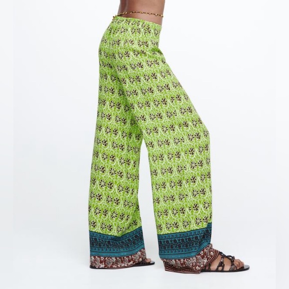 ZARA Full-length printed trousers - Picture 2 of 4